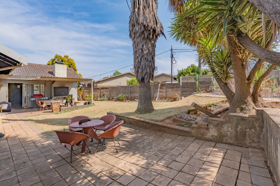 4 Bedroom Property for Sale in Elardus Park Gauteng