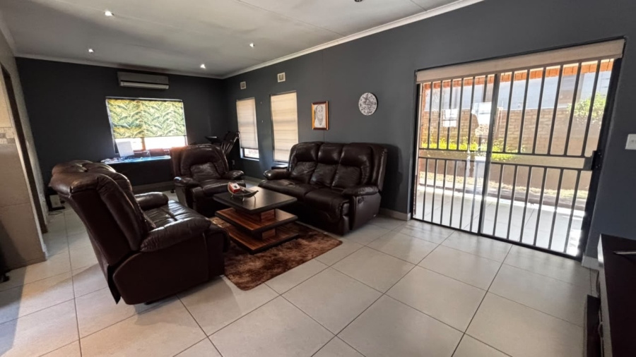 3 Bedroom Property for Sale in Clayville Gauteng