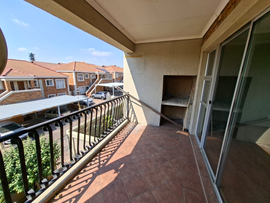 To Let 2 Bedroom Property for Rent in Vorna Valley Gauteng