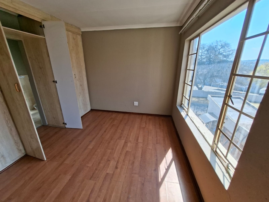 To Let 2 Bedroom Property for Rent in Vorna Valley Gauteng