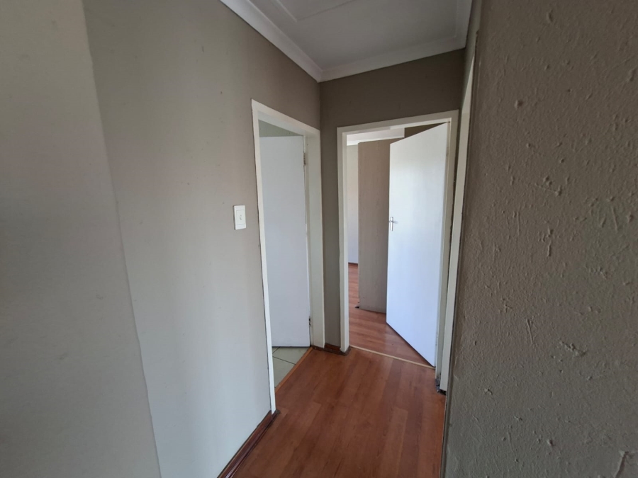 To Let 2 Bedroom Property for Rent in Vorna Valley Gauteng
