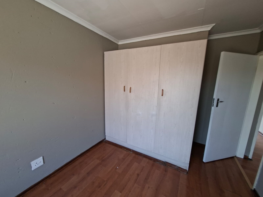To Let 2 Bedroom Property for Rent in Vorna Valley Gauteng