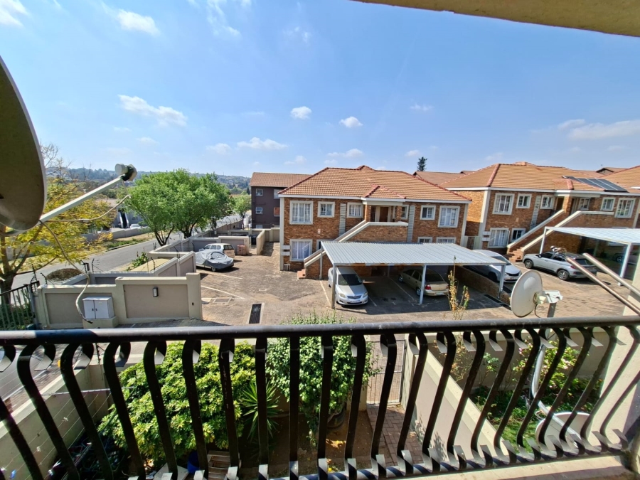 To Let 2 Bedroom Property for Rent in Vorna Valley Gauteng