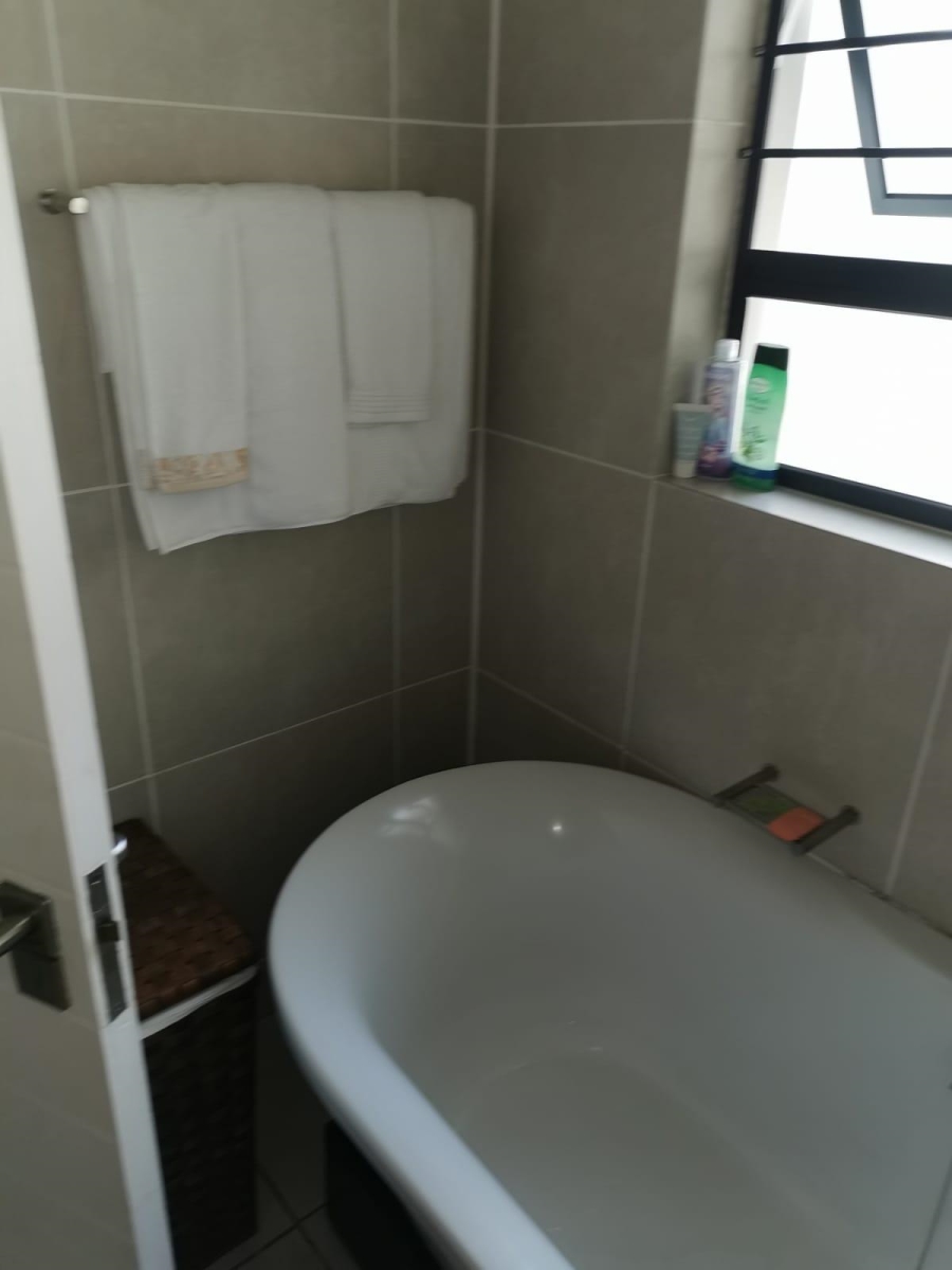 To Let 3 Bedroom Property for Rent in Bryanston Gauteng