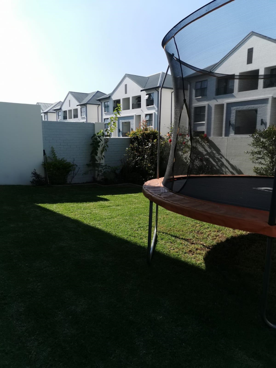 To Let 3 Bedroom Property for Rent in Bryanston Gauteng