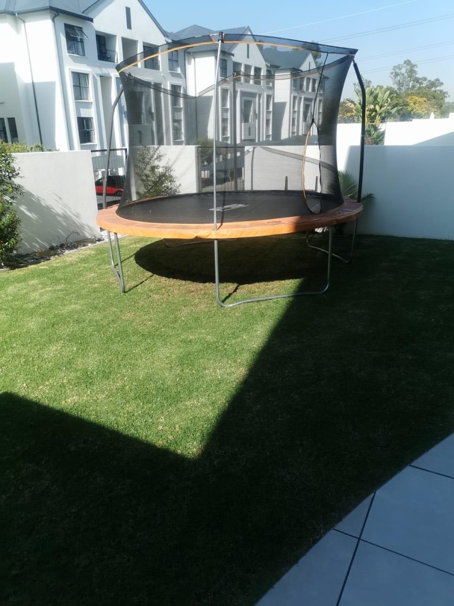 To Let 3 Bedroom Property for Rent in Bryanston Gauteng