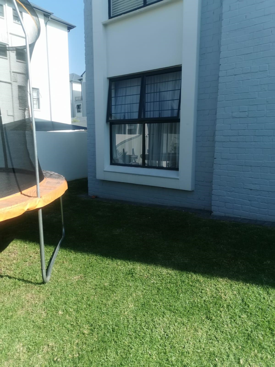 To Let 3 Bedroom Property for Rent in Bryanston Gauteng