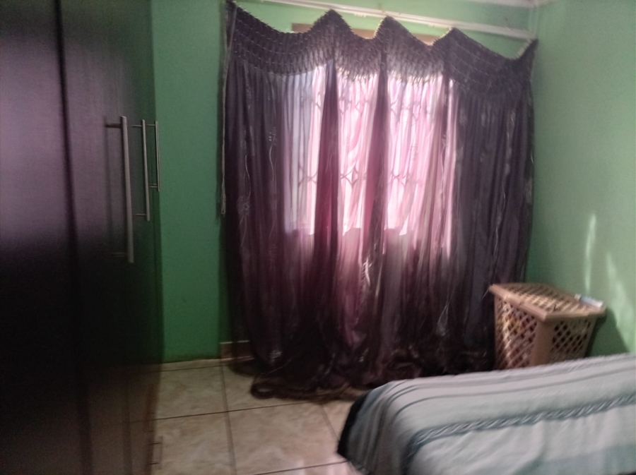 3 Bedroom Property for Sale in Protea North Gauteng