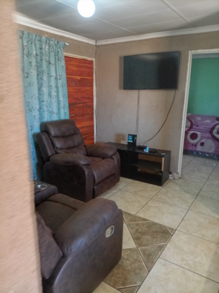 3 Bedroom Property for Sale in Protea North Gauteng