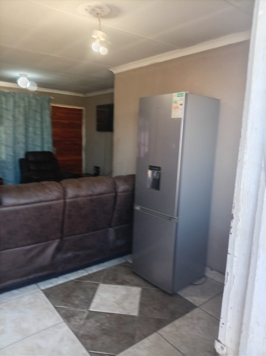 3 Bedroom Property for Sale in Protea North Gauteng