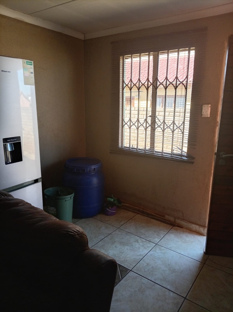3 Bedroom Property for Sale in Protea North Gauteng