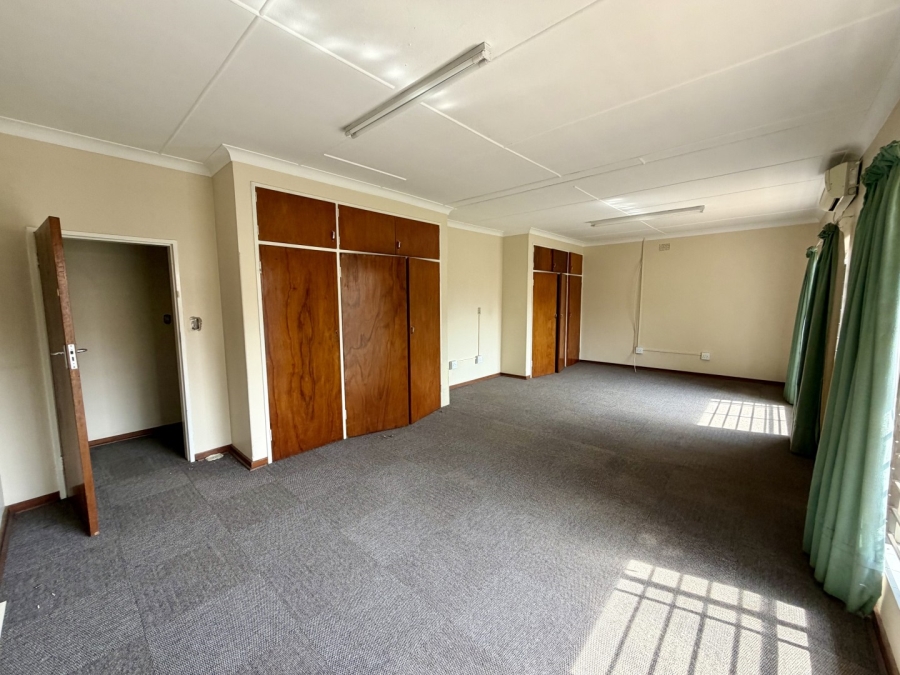 3 Bedroom Property for Sale in Queenswood Gauteng