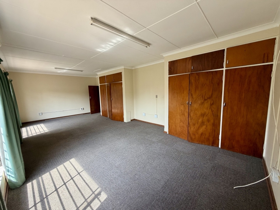 3 Bedroom Property for Sale in Queenswood Gauteng