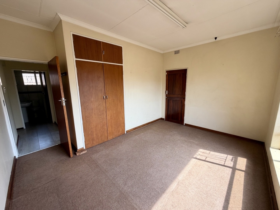 3 Bedroom Property for Sale in Queenswood Gauteng