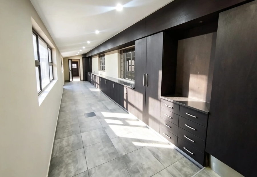 To Let 4 Bedroom Property for Rent in Villieria Gauteng