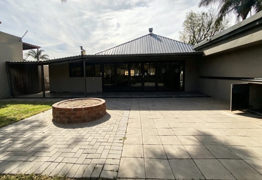 To Let 4 Bedroom Property for Rent in Villieria Gauteng