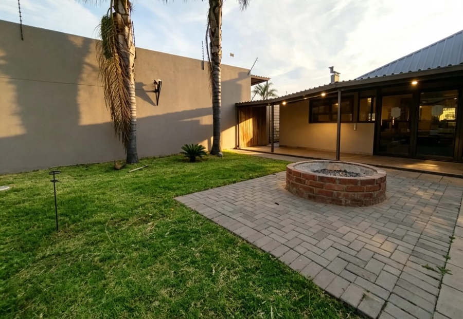 To Let 4 Bedroom Property for Rent in Villieria Gauteng