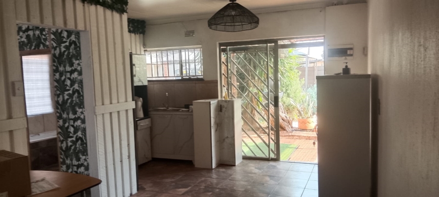 To Let 1 Bedroom Property for Rent in Kibler Park Gauteng