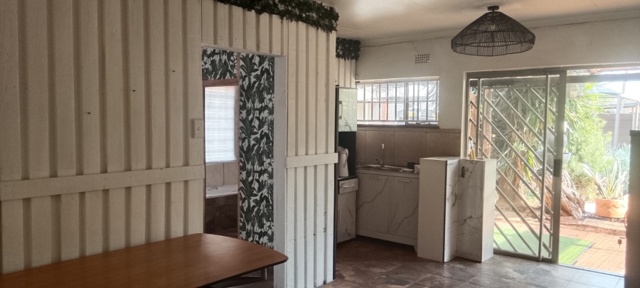 To Let 1 Bedroom Property for Rent in Kibler Park Gauteng