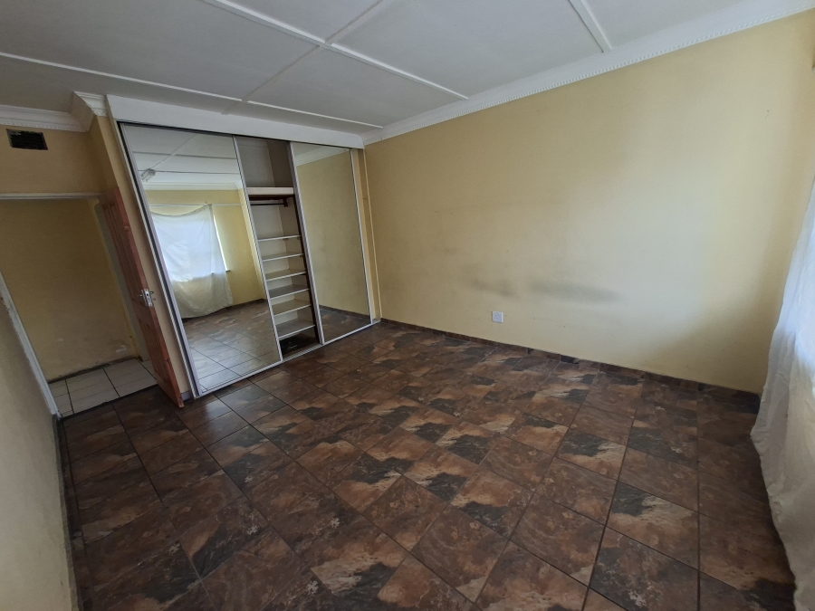 1 Bedroom Property for Sale in Lambton Gauteng