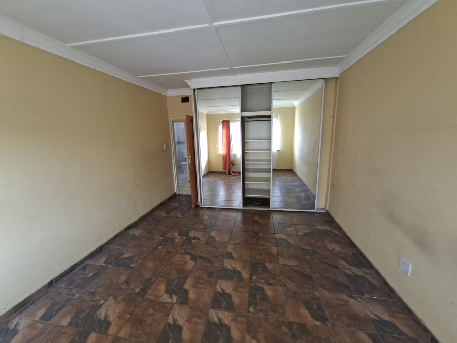 1 Bedroom Property for Sale in Lambton Gauteng