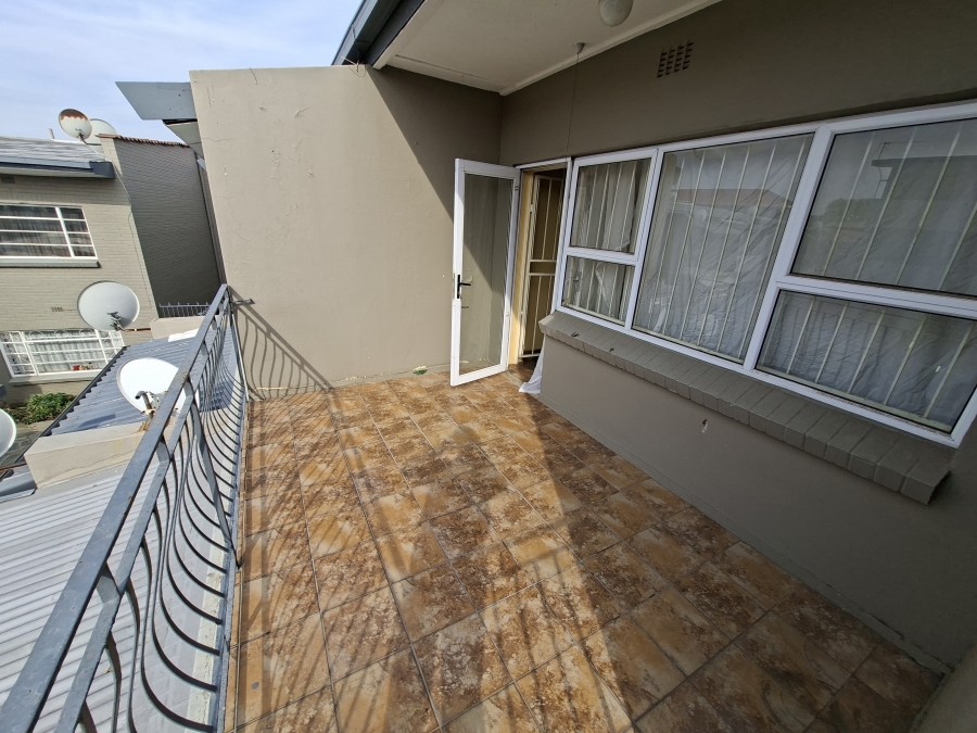 1 Bedroom Property for Sale in Lambton Gauteng