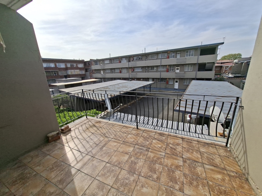 1 Bedroom Property for Sale in Lambton Gauteng