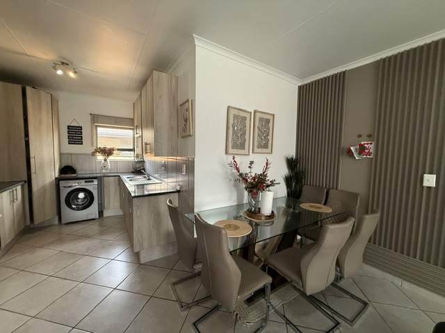 To Let 3 Bedroom Property for Rent in Bartlett Gauteng