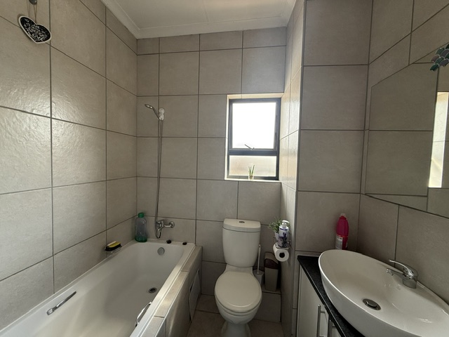 To Let 3 Bedroom Property for Rent in Bartlett Gauteng