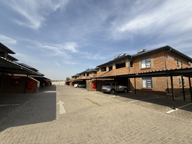 To Let 3 Bedroom Property for Rent in Bartlett Gauteng