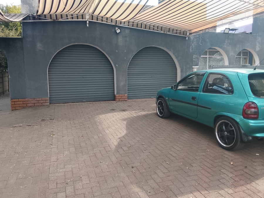 4 Bedroom Property for Sale in Vanderbijlpark SE 7 Gauteng
