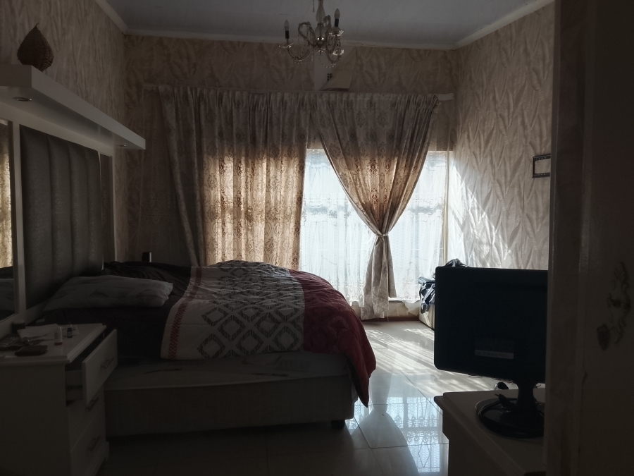 4 Bedroom Property for Sale in Vanderbijlpark SE 7 Gauteng