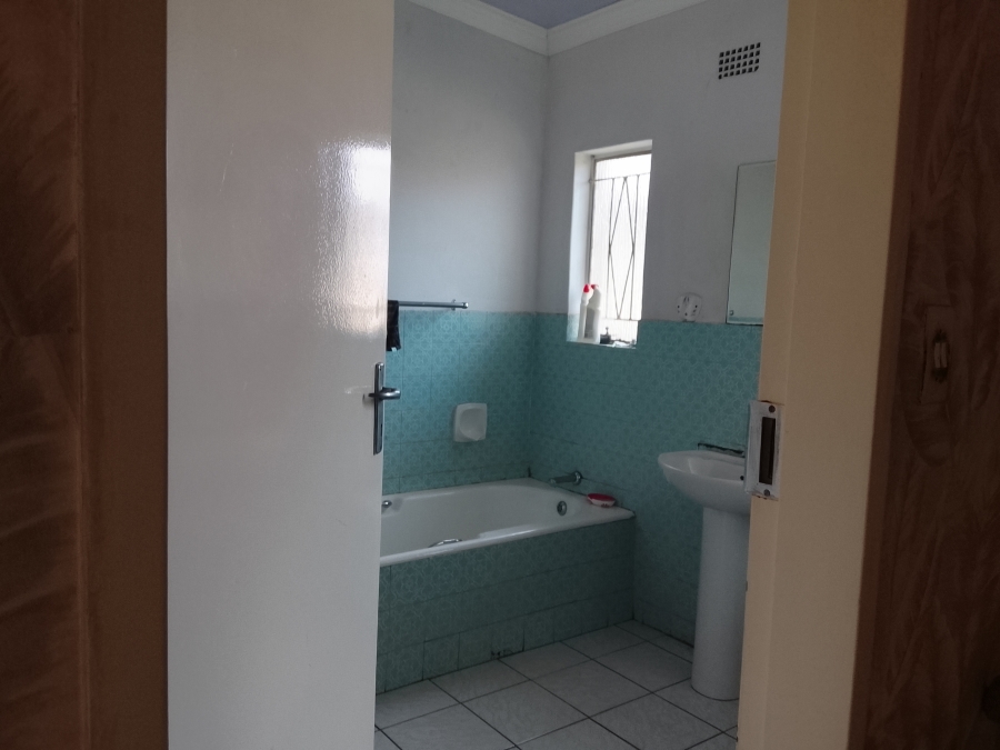 4 Bedroom Property for Sale in Vanderbijlpark SE 7 Gauteng