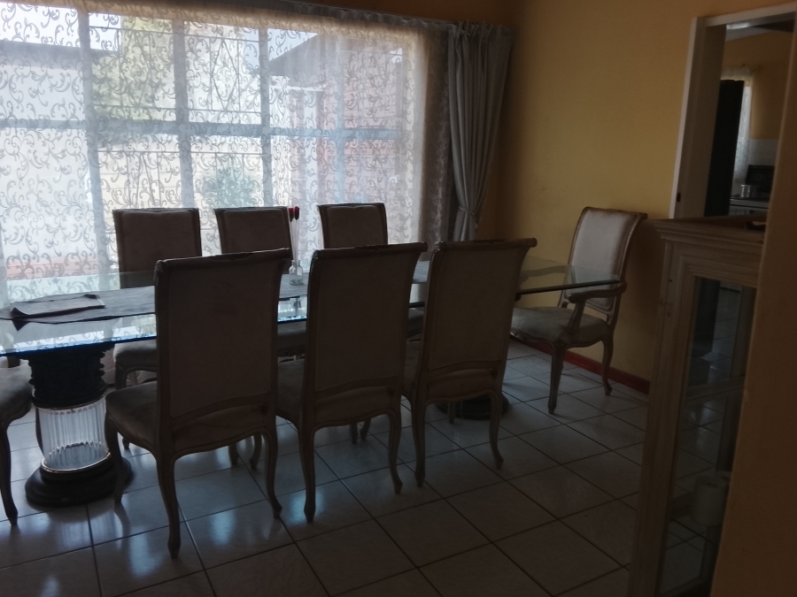 4 Bedroom Property for Sale in Vanderbijlpark SE 7 Gauteng