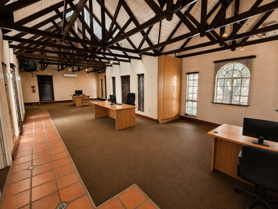 Commercial Property for Sale in Die Hoewes Gauteng