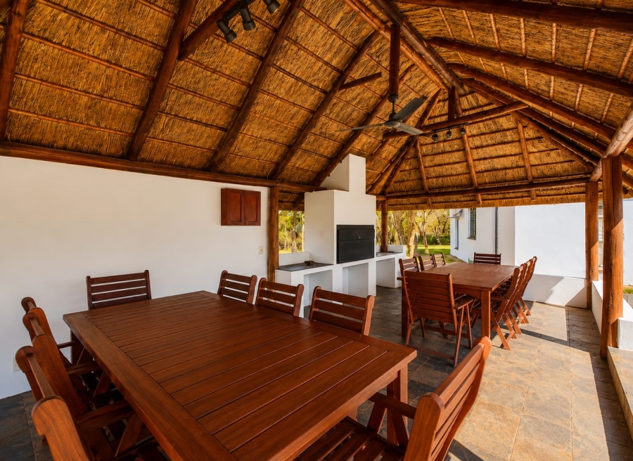 Commercial Property for Sale in Die Hoewes Gauteng