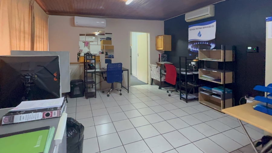 To Let 1 Bedroom Property for Rent in Eloffsdal Gauteng