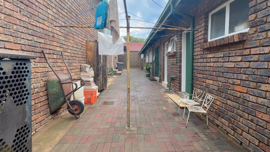 To Let 1 Bedroom Property for Rent in Eloffsdal Gauteng