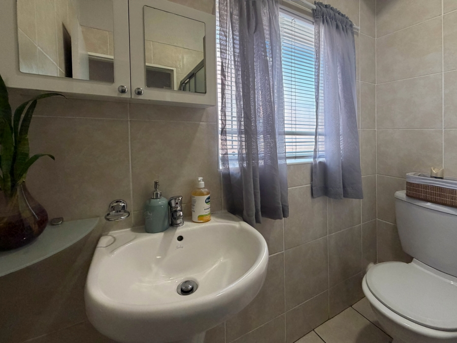 4 Bedroom Property for Sale in Magalieskruin Gauteng