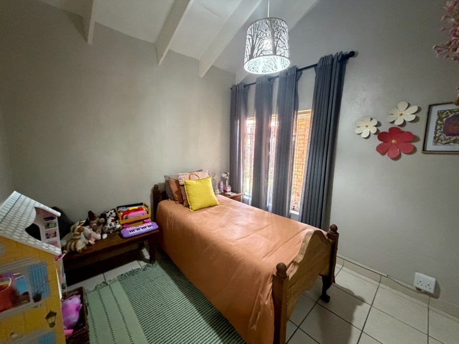 4 Bedroom Property for Sale in Magalieskruin Gauteng