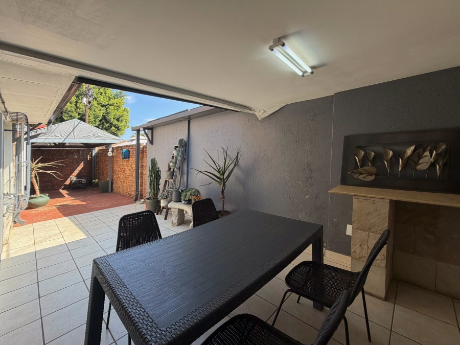 4 Bedroom Property for Sale in Magalieskruin Gauteng