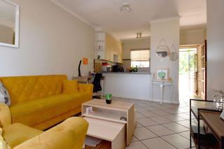 2 Bedroom Property for Sale in Stone Ridge Gauteng