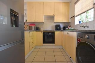 2 Bedroom Property for Sale in Stone Ridge Gauteng