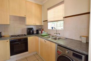 2 Bedroom Property for Sale in Stone Ridge Gauteng