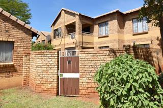 2 Bedroom Property for Sale in Stone Ridge Gauteng