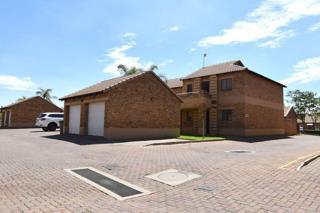 2 Bedroom Property for Sale in Stone Ridge Gauteng