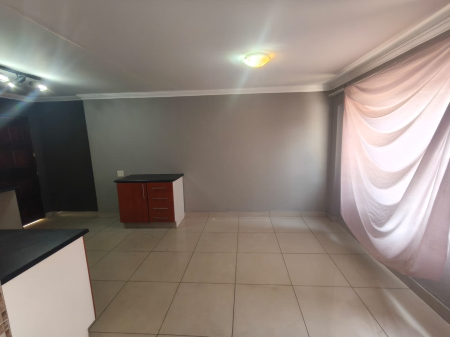 To Let 2 Bedroom Property for Rent in The Reeds Gauteng