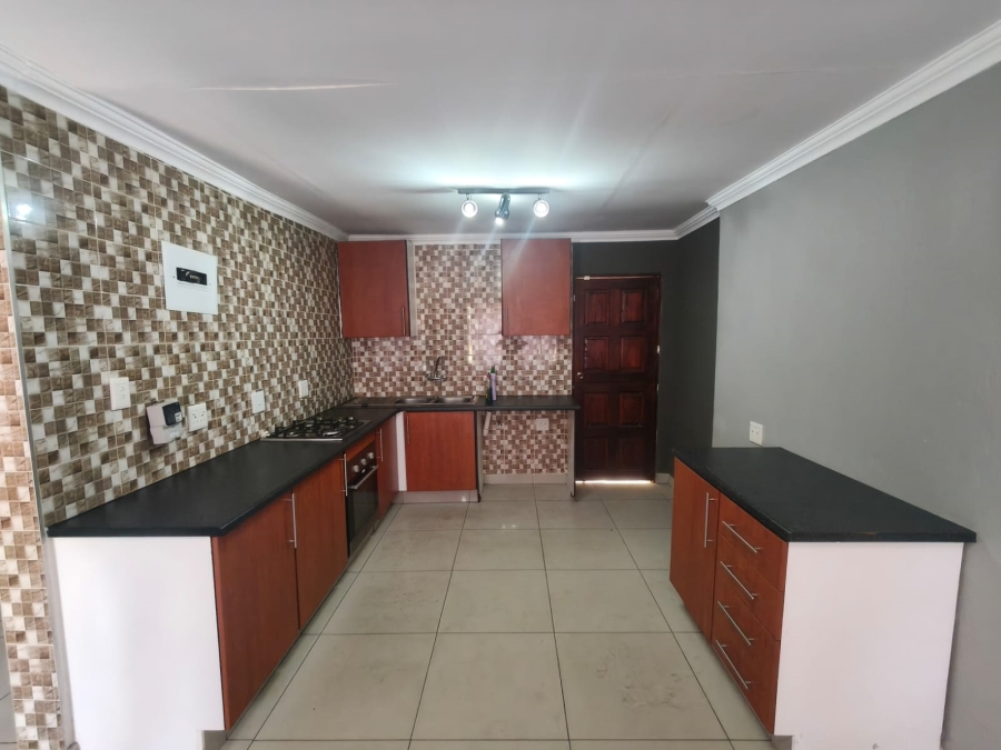 To Let 2 Bedroom Property for Rent in The Reeds Gauteng
