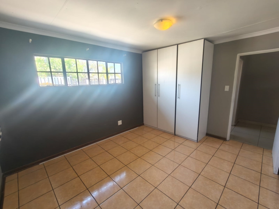 To Let 2 Bedroom Property for Rent in The Reeds Gauteng