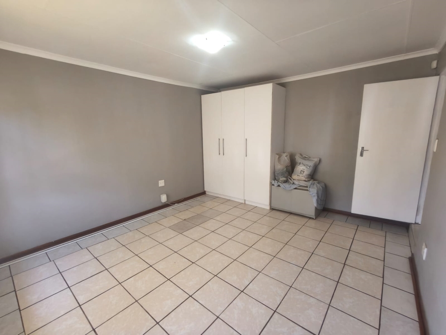 To Let 2 Bedroom Property for Rent in The Reeds Gauteng